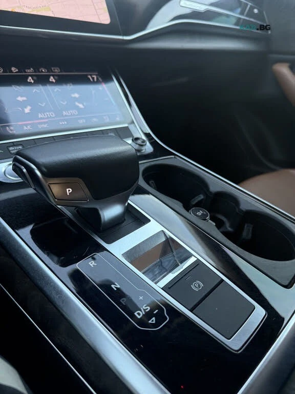 Audi Q8 QUATTRO* PROGRESIV* S-LINE* АвтоКредит(ЦЕНА ДО БГ), снимка 13 - Автомобили и джипове - 54790276