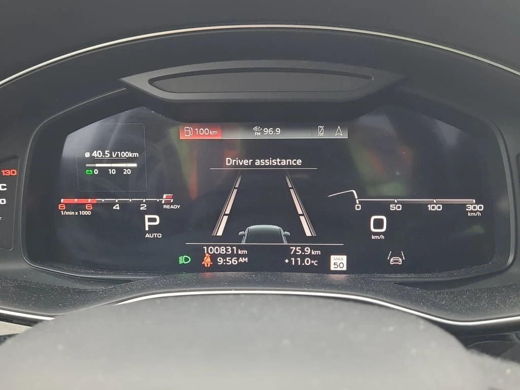 Audi Q7 * TECHNIK * CARFAX * БЕЗ ПЪРВОНАЧАЛНА ВНОСКА - изображение 9