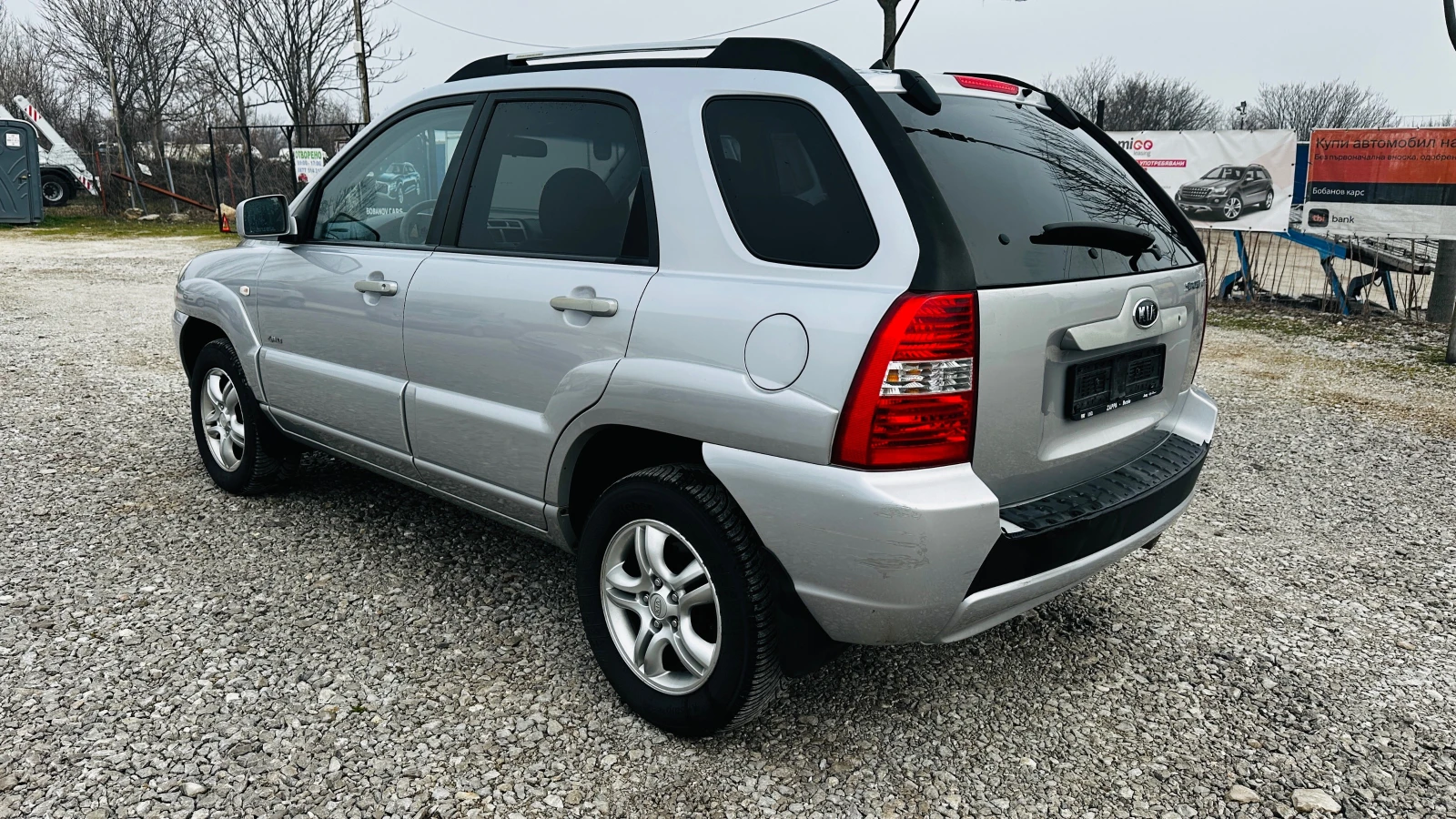 Kia Sportage 2.0i 4x4 Италия, снимка 5 - Автомобили и джипове - 53777331