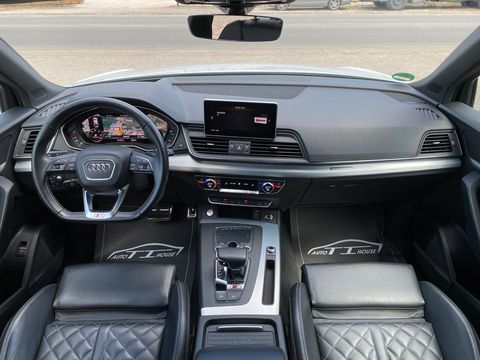 Audi SQ5 Key GO* Dis* Pano* Bang* Head Up* MAX FULL* , снимка 9 - Автомобили и джипове - 54520776