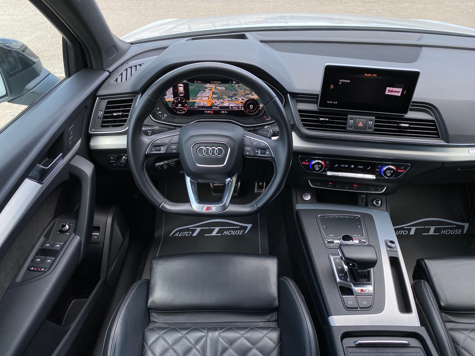 Audi SQ5 Key GO* Dis* Pano* Bang* Head Up* MAX FULL* , снимка 11 - Автомобили и джипове - 54520776