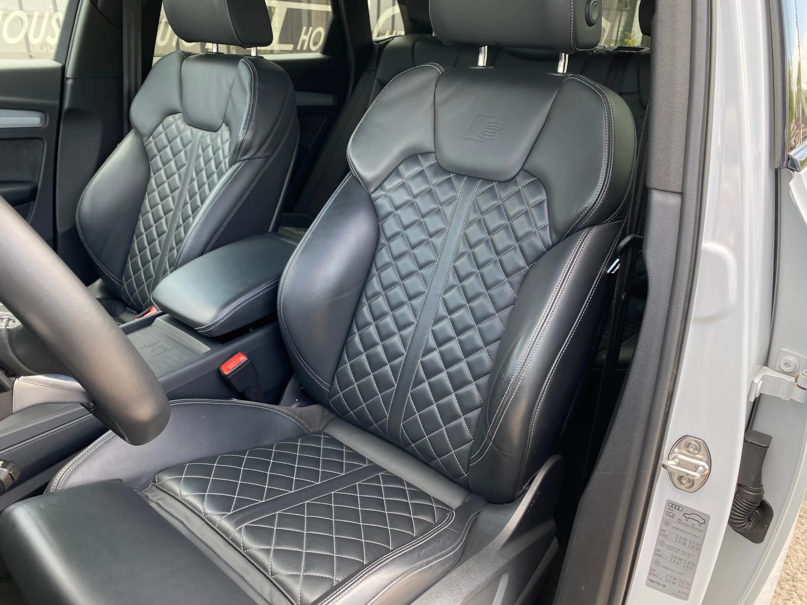 Audi SQ5 Key GO* Dis* Pano* Bang* Head Up* MAX FULL* , снимка 14 - Автомобили и джипове - 54520776