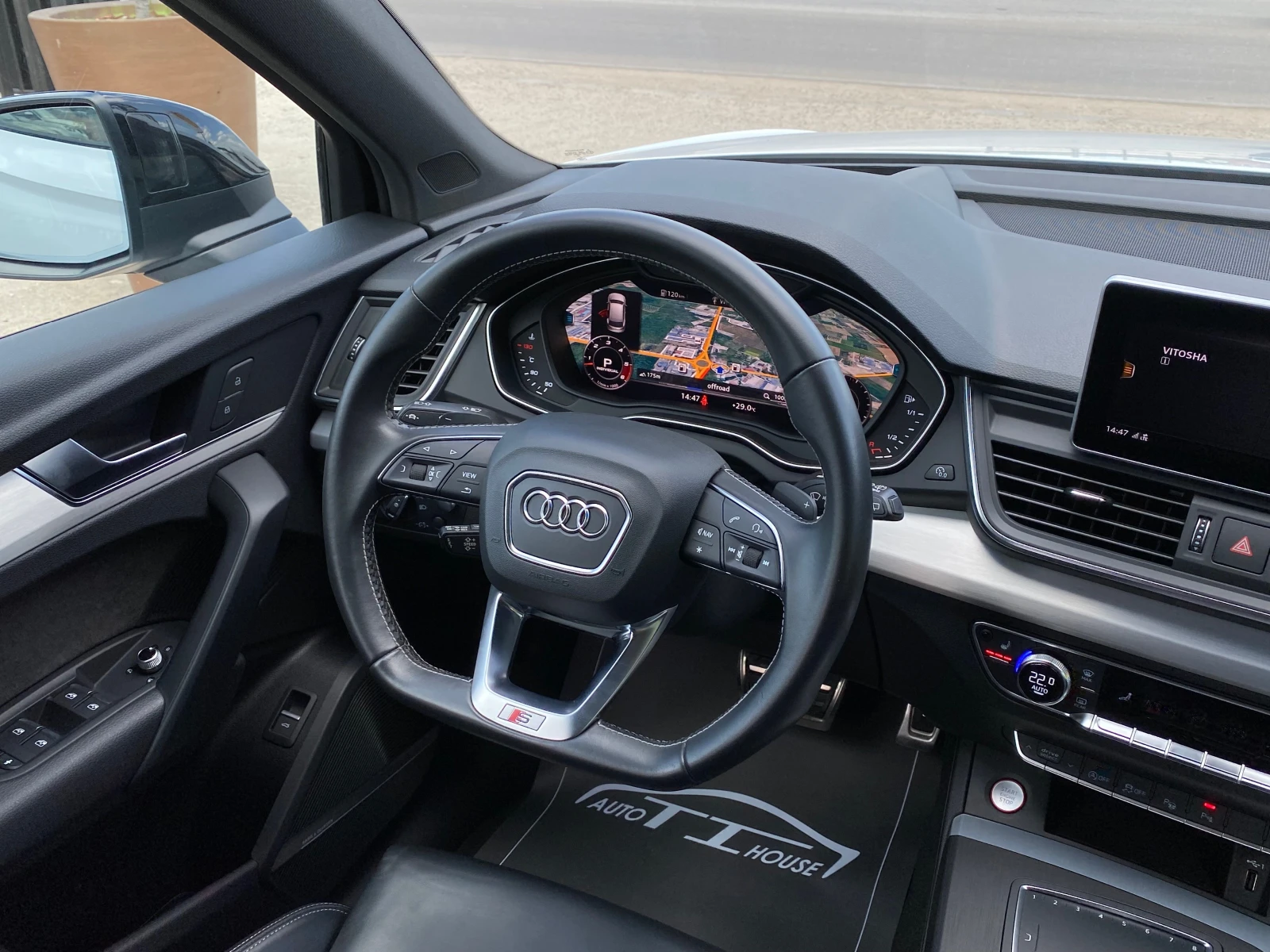 Audi SQ5 Key GO* Dis* Pano* Bang* Head Up* MAX FULL* , снимка 13 - Автомобили и джипове - 54520776