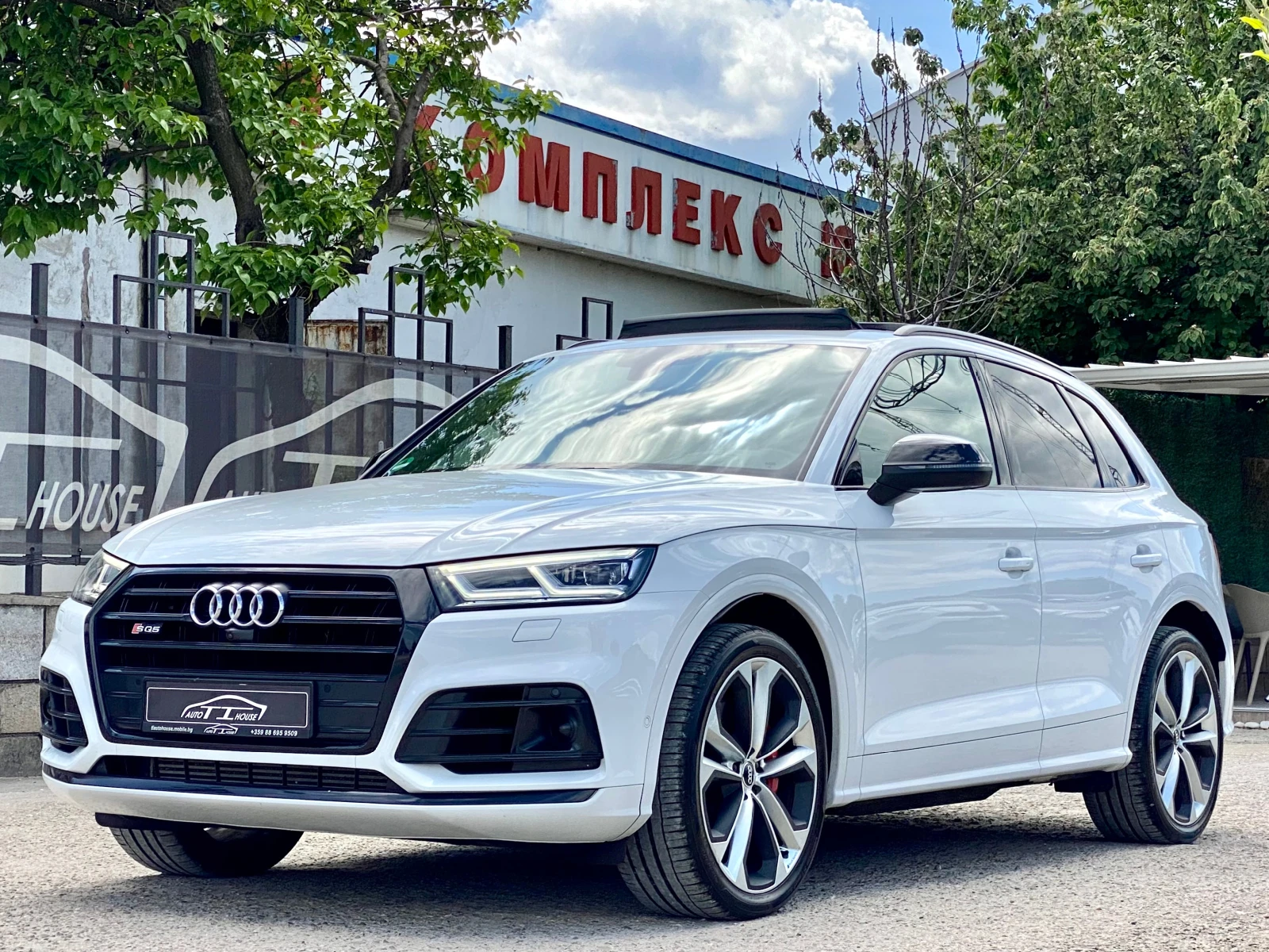 Audi SQ5 Key GO* Dis* Pano* Bang* Head Up* MAX FULL* , снимка 6 - Автомобили и джипове - 54520776