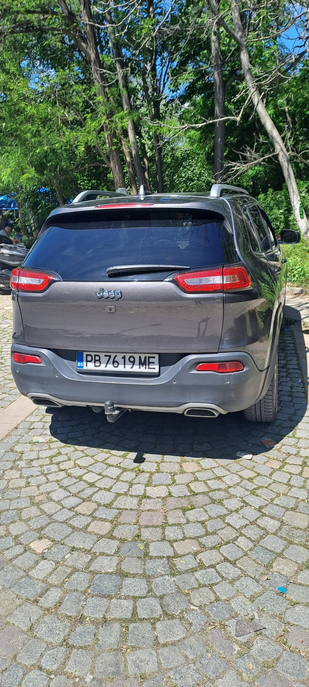 Jeep Cherokee, снимка 2 - Автомобили и джипове - 54715941