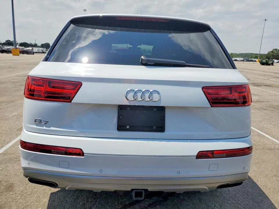Audi Q7, снимка 6 - Автомобили и джипове - 54752699
