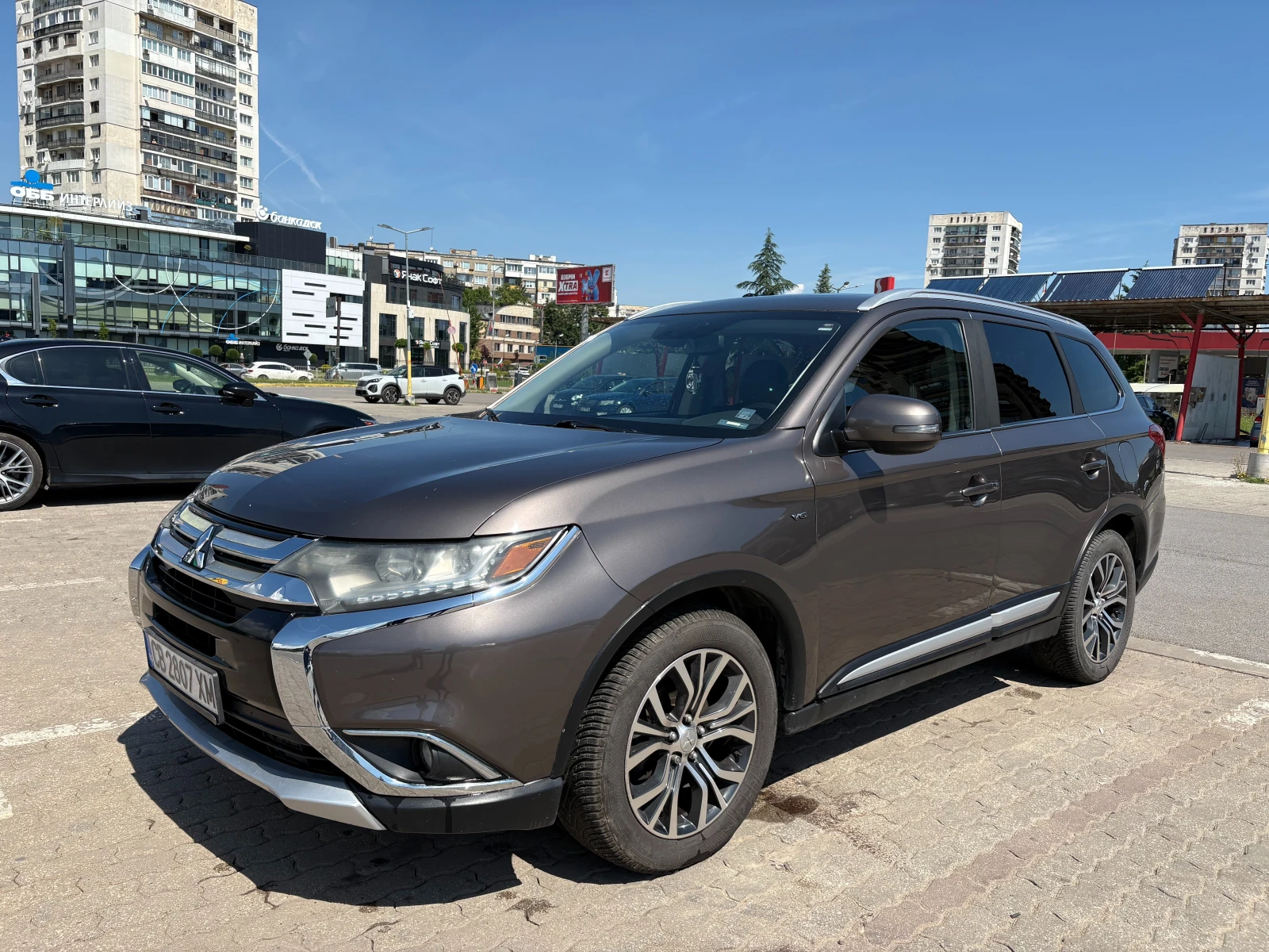 Mitsubishi Outlander 3.0GT Keyless 7места, снимка 2 - Автомобили и джипове - 54889462