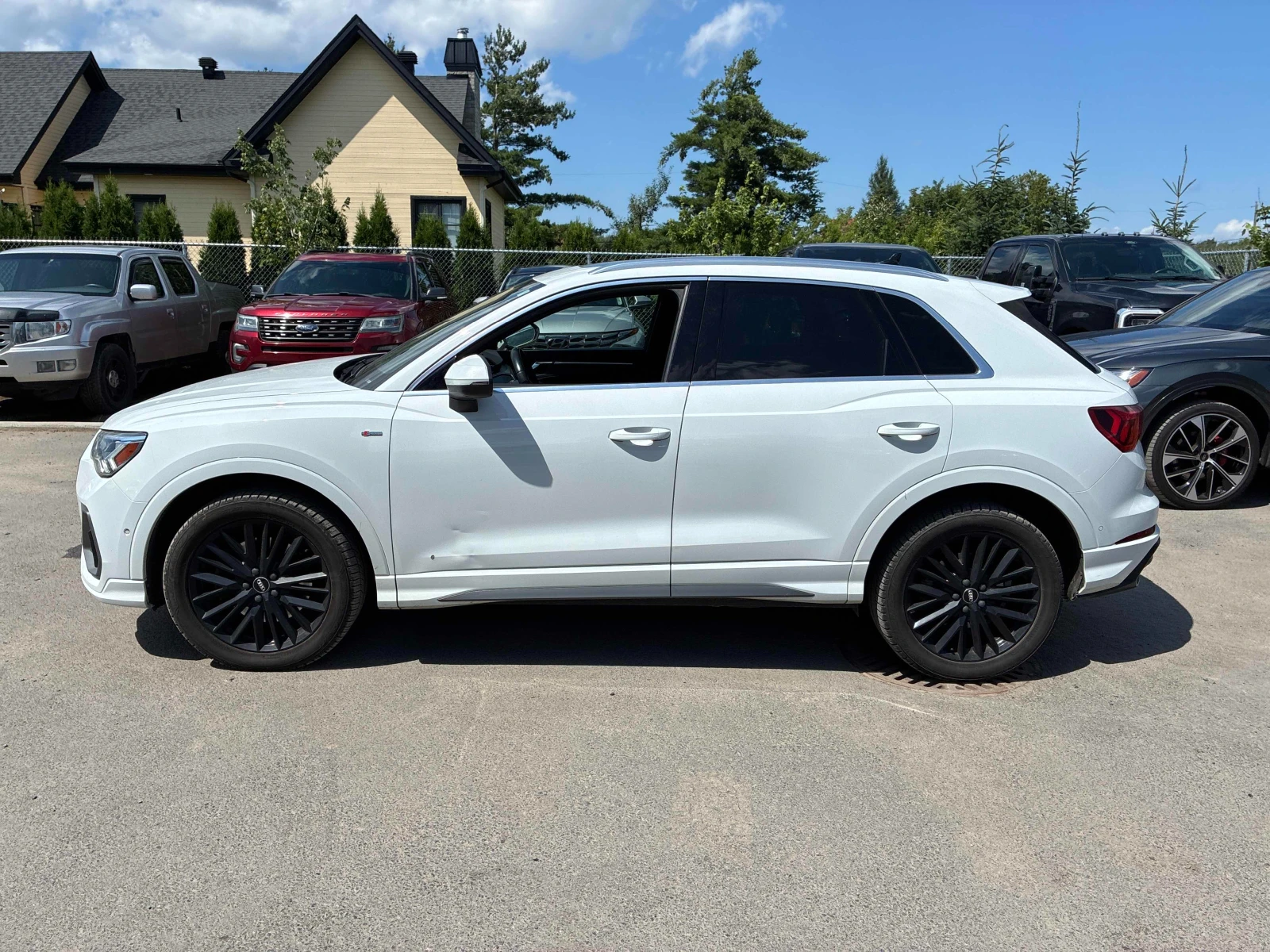 Audi Q3 Technik* S-line* Подгрев* Пано* 360, снимка 5 - Автомобили и джипове - 55335887