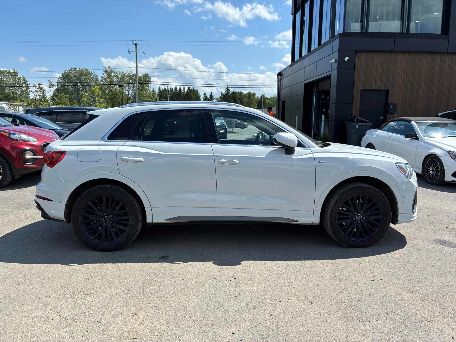 Audi Q3 Technik* S-line* Подгрев* Пано* 360, снимка 3 - Автомобили и джипове - 55335887