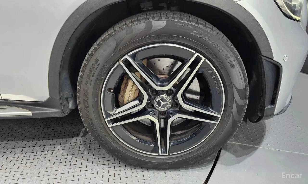 Mercedes-Benz GLC 300 АМГ ПАКЕТ/4MATIC Coupe/ДИГ.КМ./ПАНОРАМА/ДИСТРОНИК/, снимка 5 - Автомобили и джипове - 56081705
