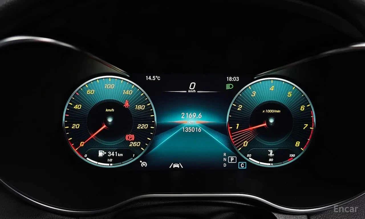 Mercedes-Benz GLC 300 АМГ ПАКЕТ/4MATIC Coupe/ДИГ.КМ./ПАНОРАМА/ДИСТРОНИК/, снимка 8 - Автомобили и джипове - 56081705