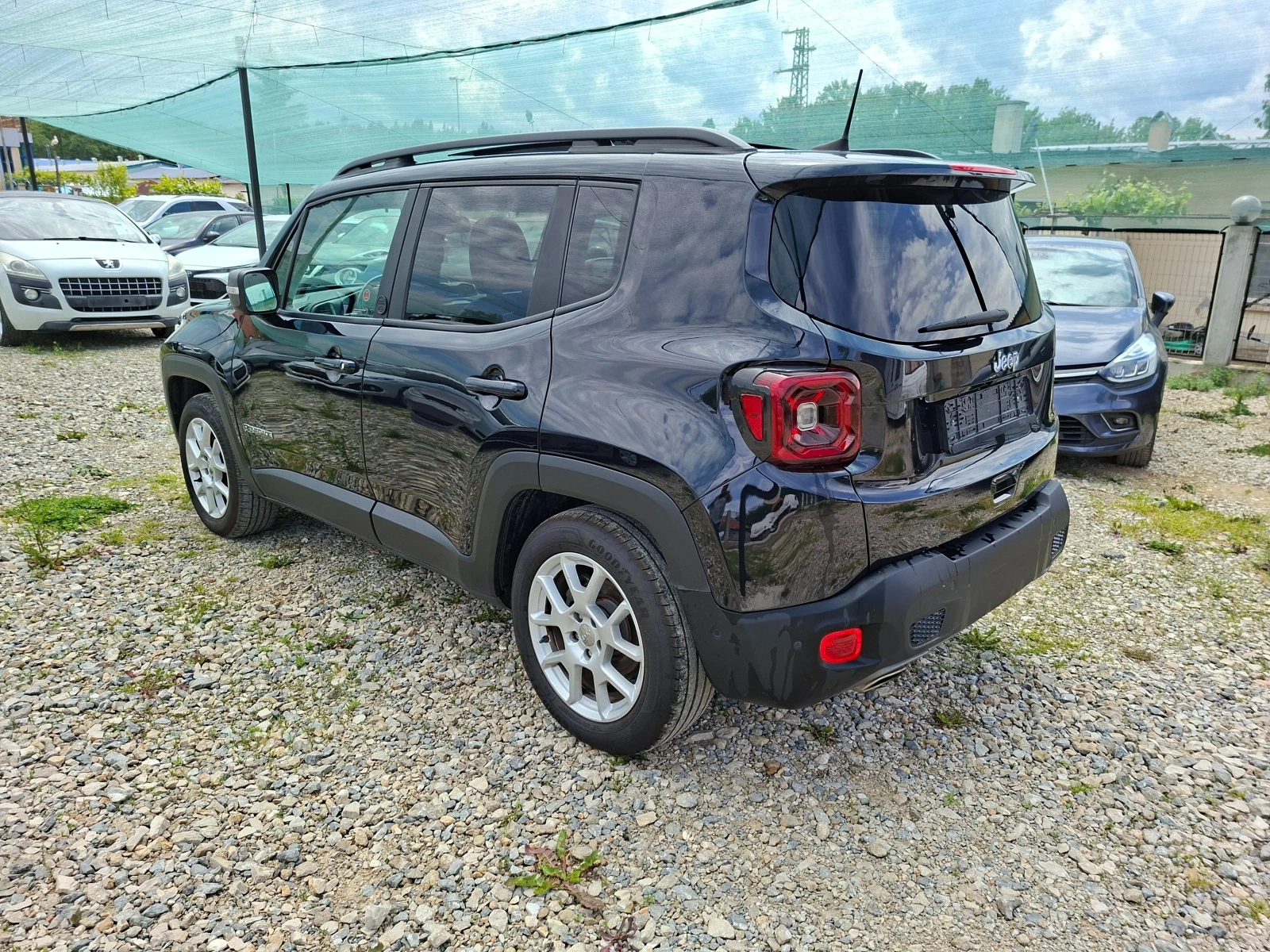 Jeep Renegade, снимка 6 - Автомобили и джипове - 56249084