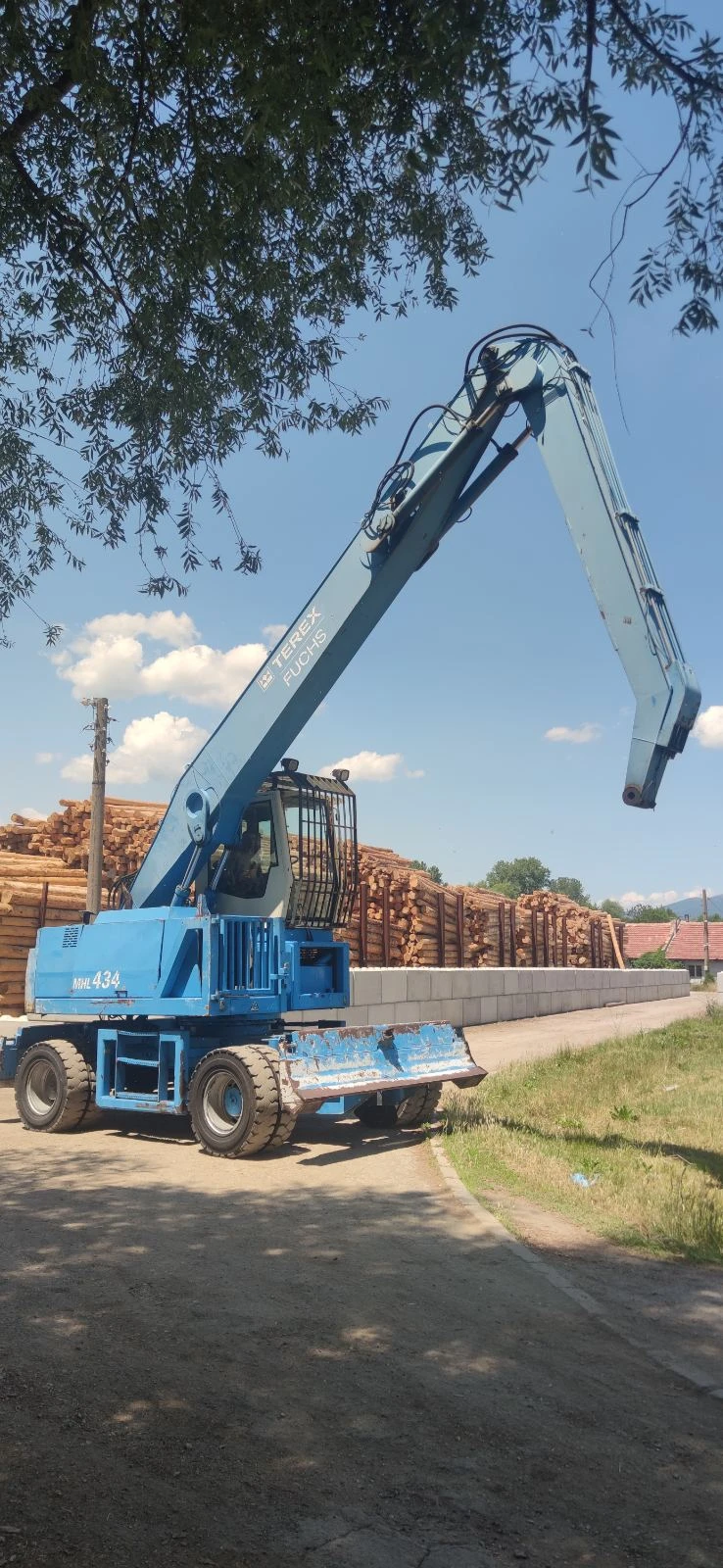 Багер Terex Fuchs