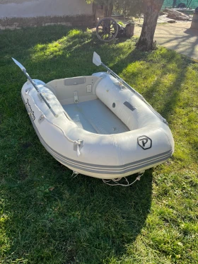 Надуваема лодка Plastimo 2 м, твърдо дъно + двг Меркурий - 4 hp, 4 тактов