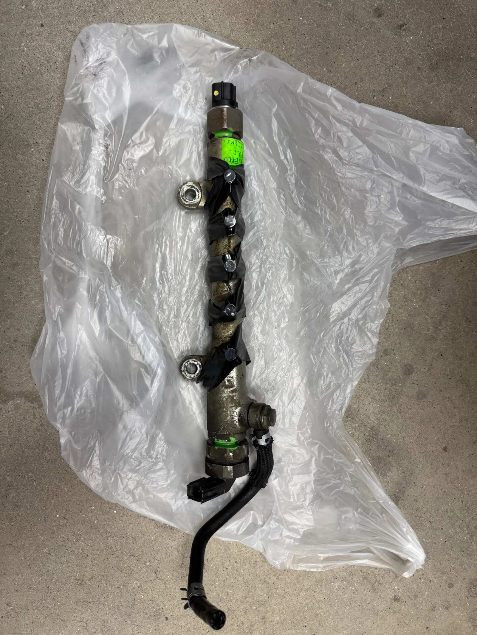 Горивна рейка TOYOTA VERSO 2.0 126, снимка 3 - Части - 53815752