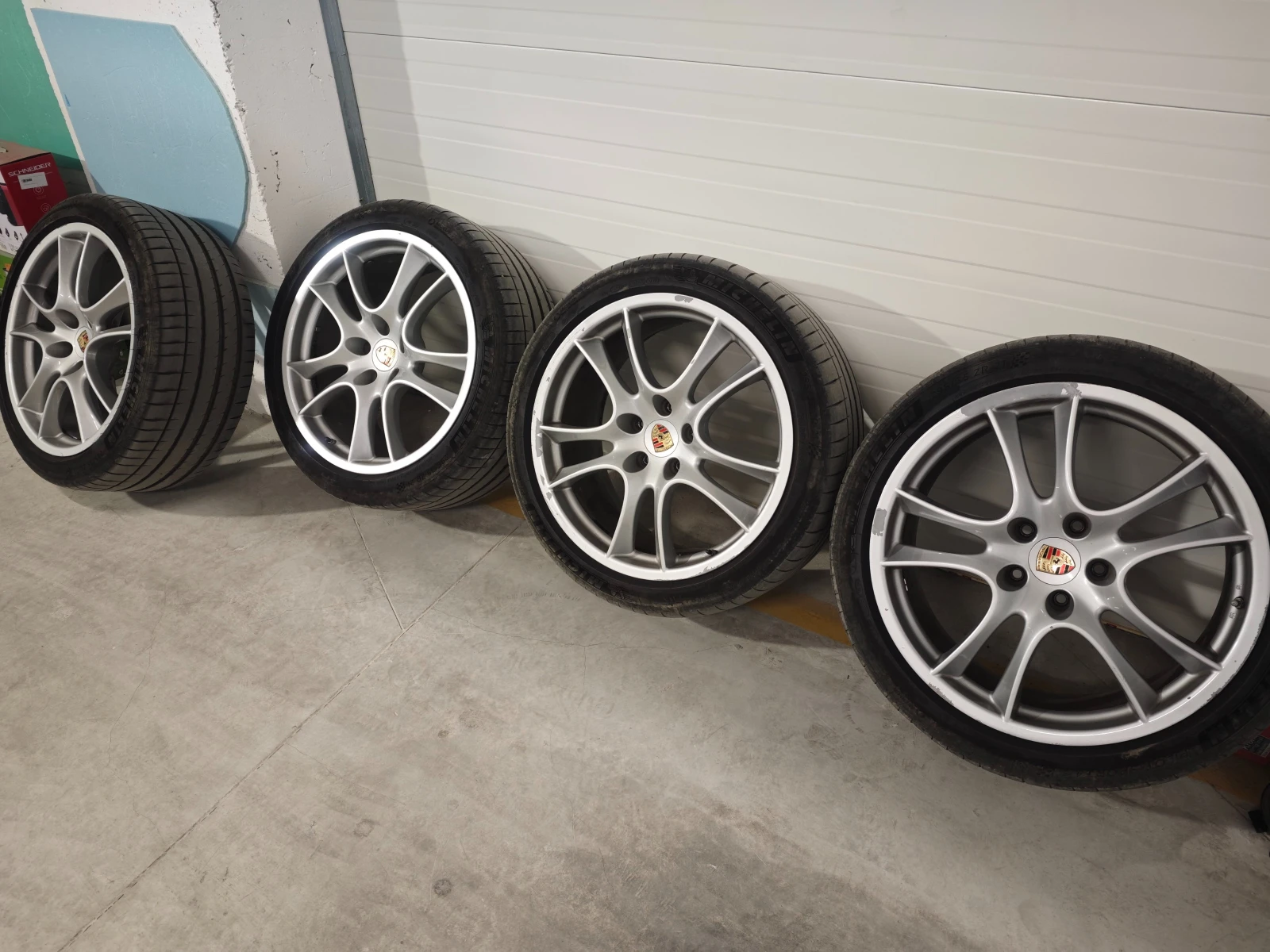 ���� � ������ 295/35R21 �� Porsche Cayenne | Mobile.bg � ����������� 1