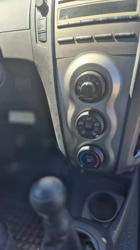 Toyota Yaris 1.0VVT-1, снимка 7