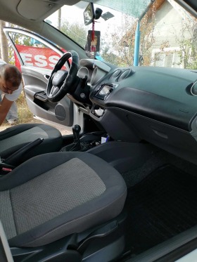Seat Ibiza, снимка 10 - Автомобили и джипове - 45484625