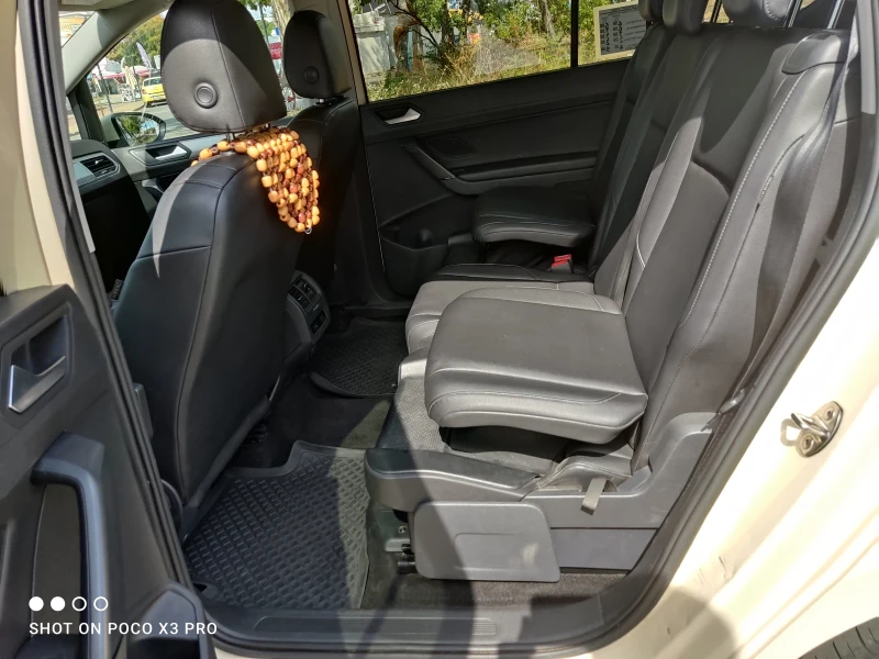 VW Touran 2.0 TDI, снимка 9 - Автомобили и джипове - 47228728