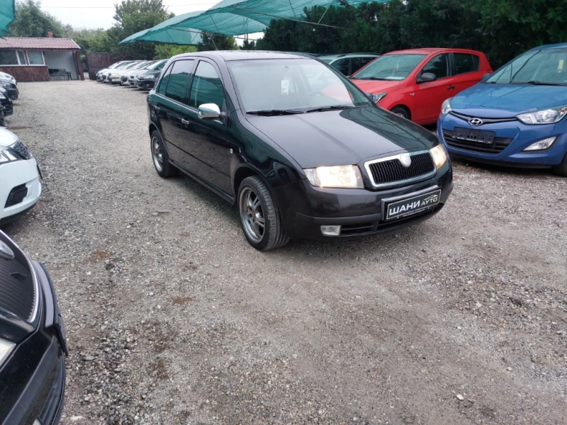 Skoda Fabia РЕГИСТРИРАН И ОБСЛУЖЕН, снимка 2 - Автомобили и джипове - 47366233