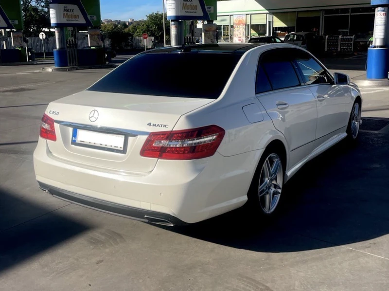 Mercedes-Benz E 350 3.5i 306hp 4-Matic, AMG line, снимка 4 - Автомобили и джипове - 47442028