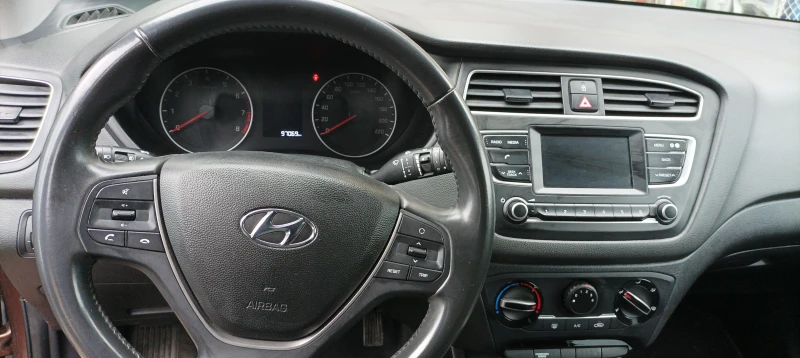 Hyundai I20, снимка 5 - Автомобили и джипове - 48002097