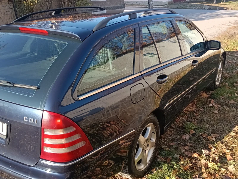 Mercedes-Benz 220, снимка 7 - Автомобили и джипове - 48004189