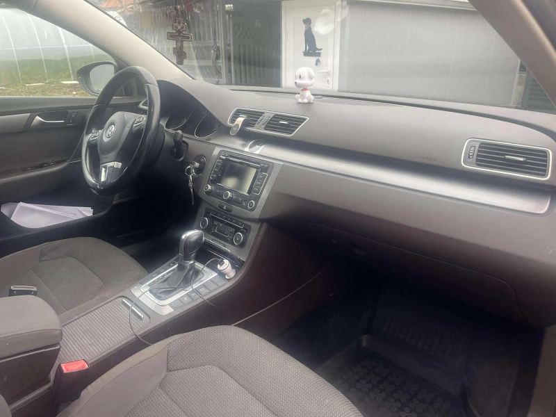 VW Passat 2.0 TDI, снимка 10 - Автомобили и джипове - 48330849