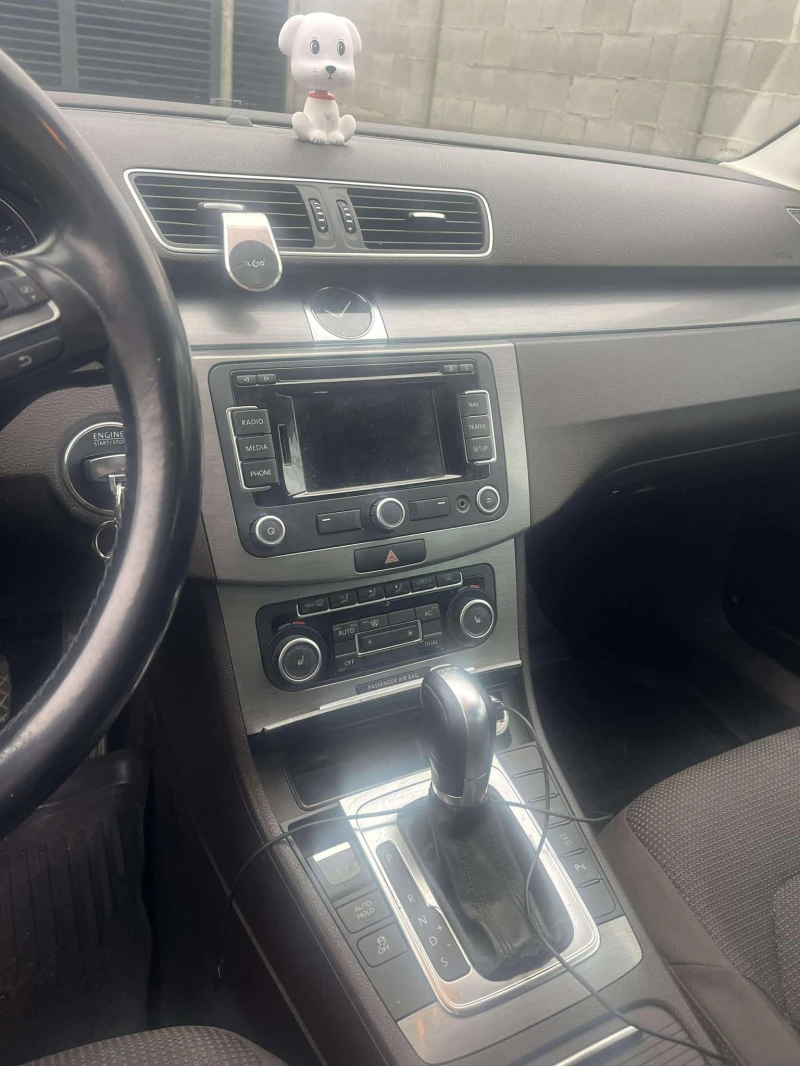 VW Passat 2.0 TDI, снимка 8 - Автомобили и джипове - 48330849