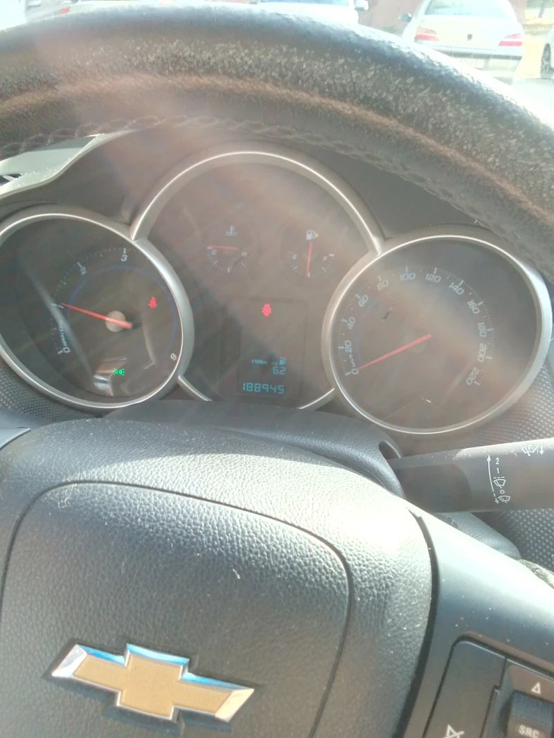 Chevrolet Cruze, снимка 8 - Автомобили и джипове - 51863721