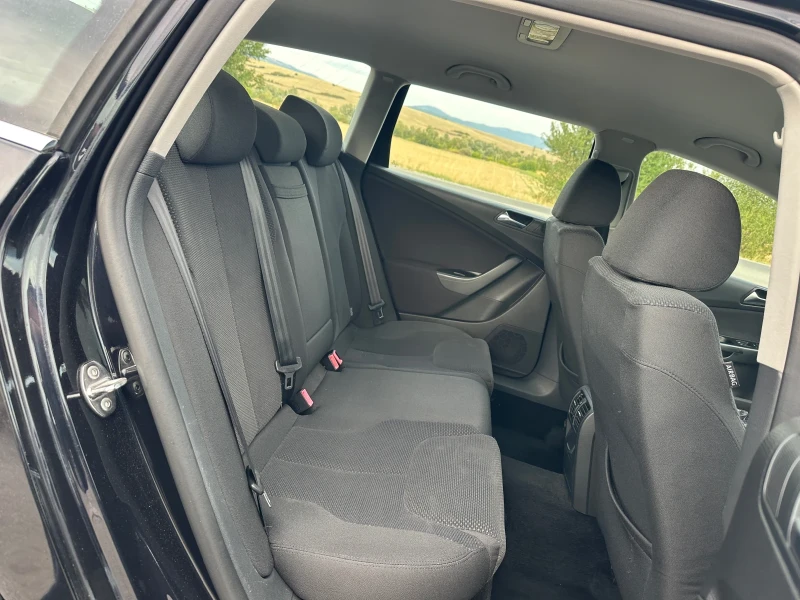 VW Passat 2.0 TDI, снимка 8 - Автомобили и джипове - 51881432