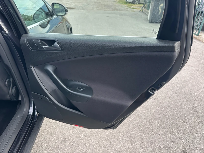 VW Passat 2.0 TDI, снимка 7 - Автомобили и джипове - 51881432