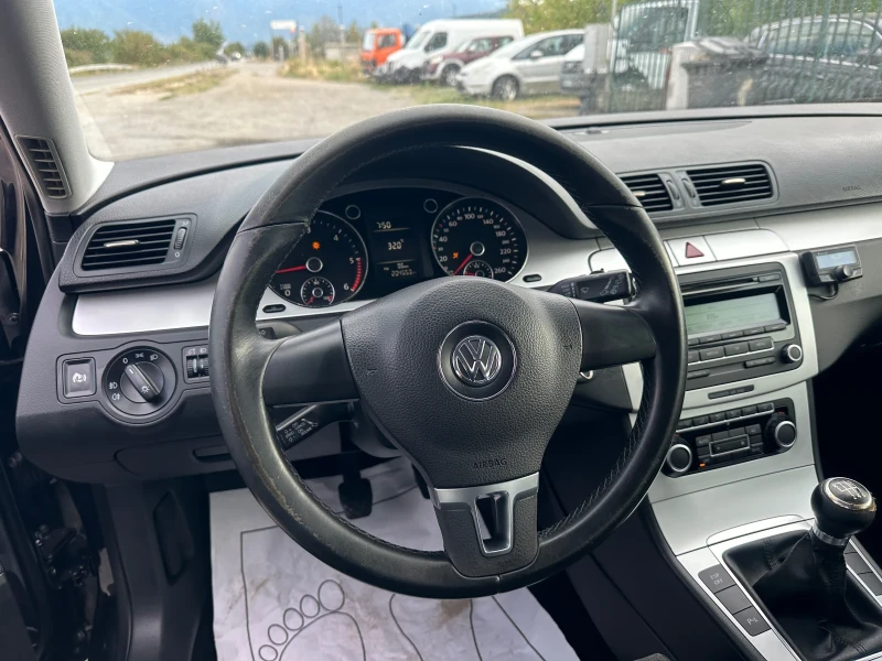 VW Passat 2.0 TDI, снимка 13 - Автомобили и джипове - 51881432