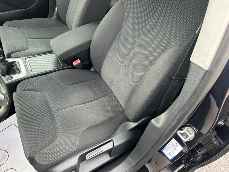 VW Passat 2.0 TDI, снимка 12 - Автомобили и джипове - 51881432