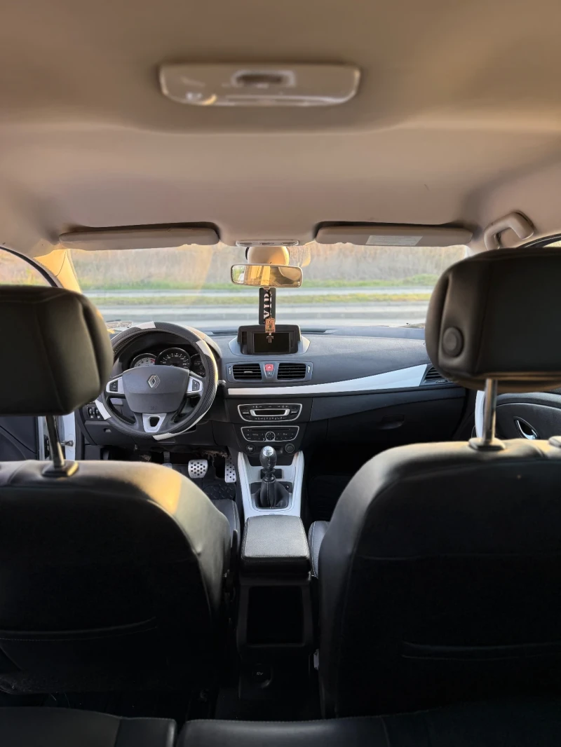 Renault Megane 1.9 dci, снимка 8 - Автомобили и джипове - 52890823