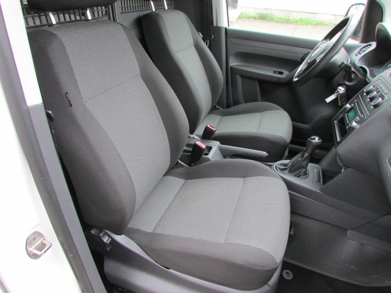 VW Caddy 1.6 tdi, Maxi , Сервизна история!, снимка 11 - Автомобили и джипове - 53270977