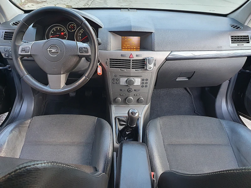 Opel Astra 1.6i, снимка 15 - Автомобили и джипове - 53407718