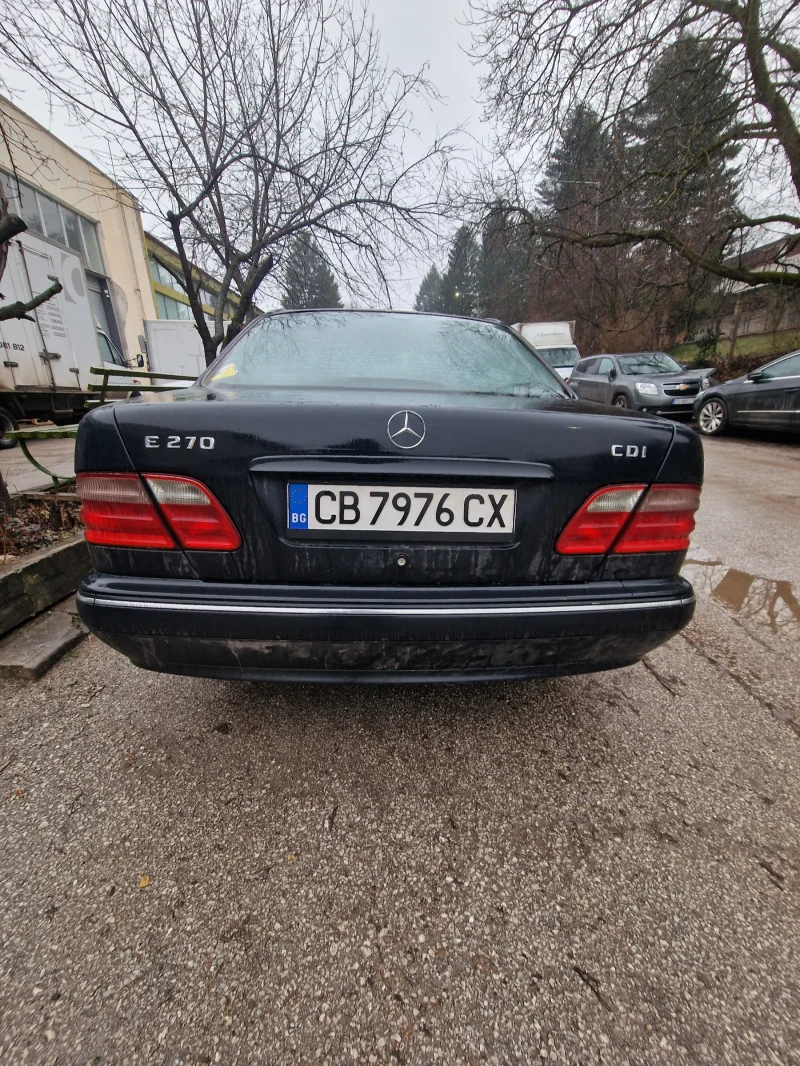 Mercedes-Benz E 270 CDI, снимка 11 - Автомобили и джипове - 53436287