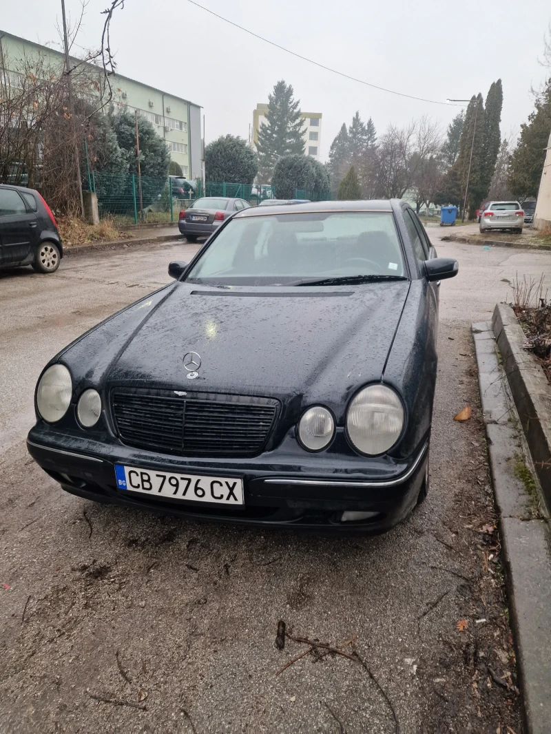 Mercedes-Benz E 270 CDI, снимка 4 - Автомобили и джипове - 53436287