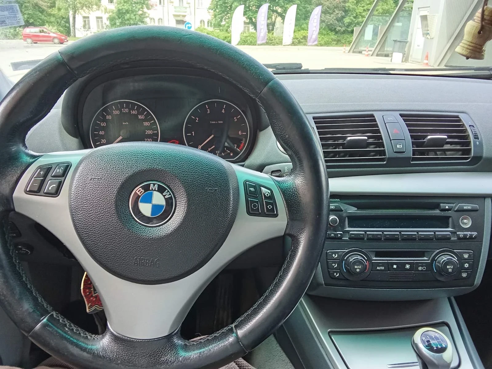 BMW 120 Газ - изображение 3