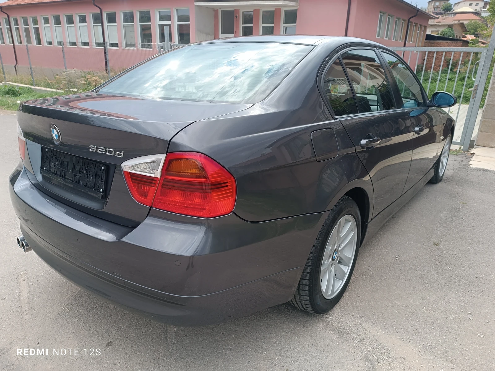 BMW 320 2.0D 163 - изображение 6