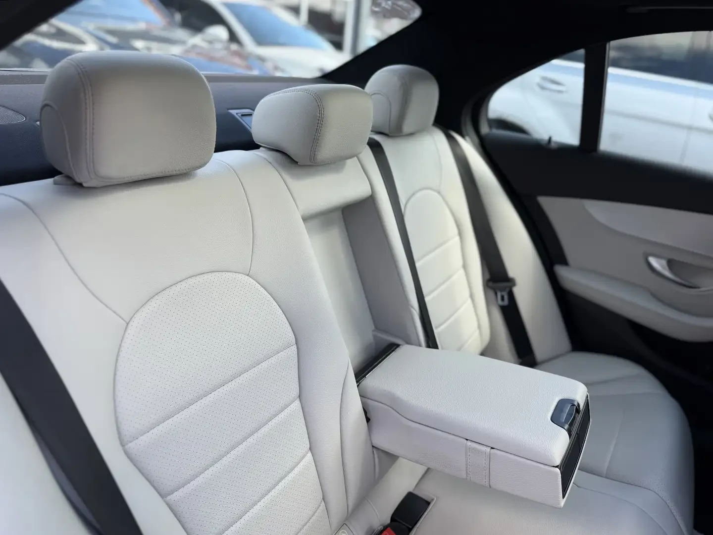 Mercedes-Benz C 300 AMG, BURMESTER, PANORAMA, NAPPA, AMBIENT, KEYLES,  | Mobile.bg   13