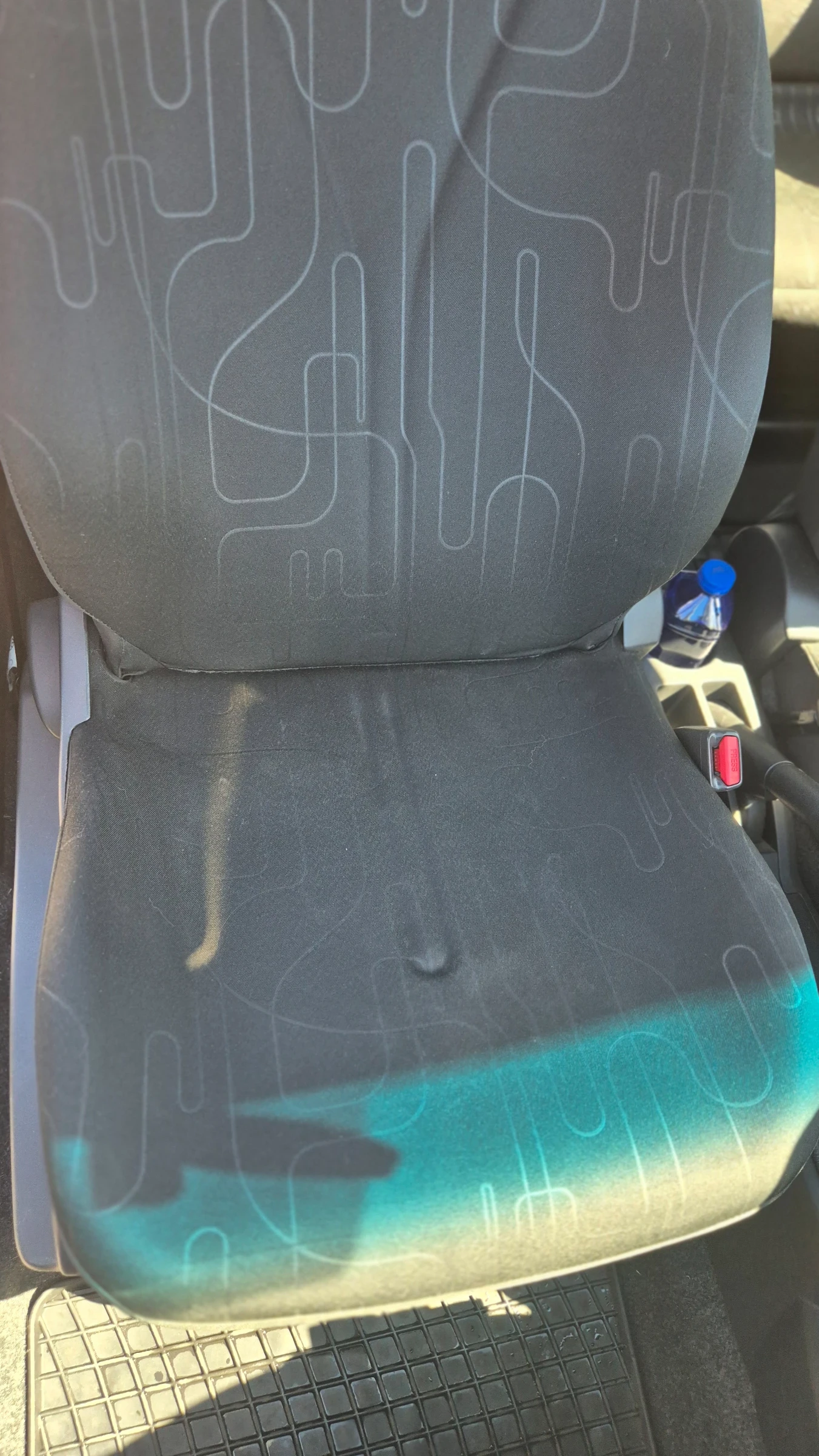 Toyota Yaris 1.0VVT-1, снимка 9 - Автомобили и джипове - 54318020