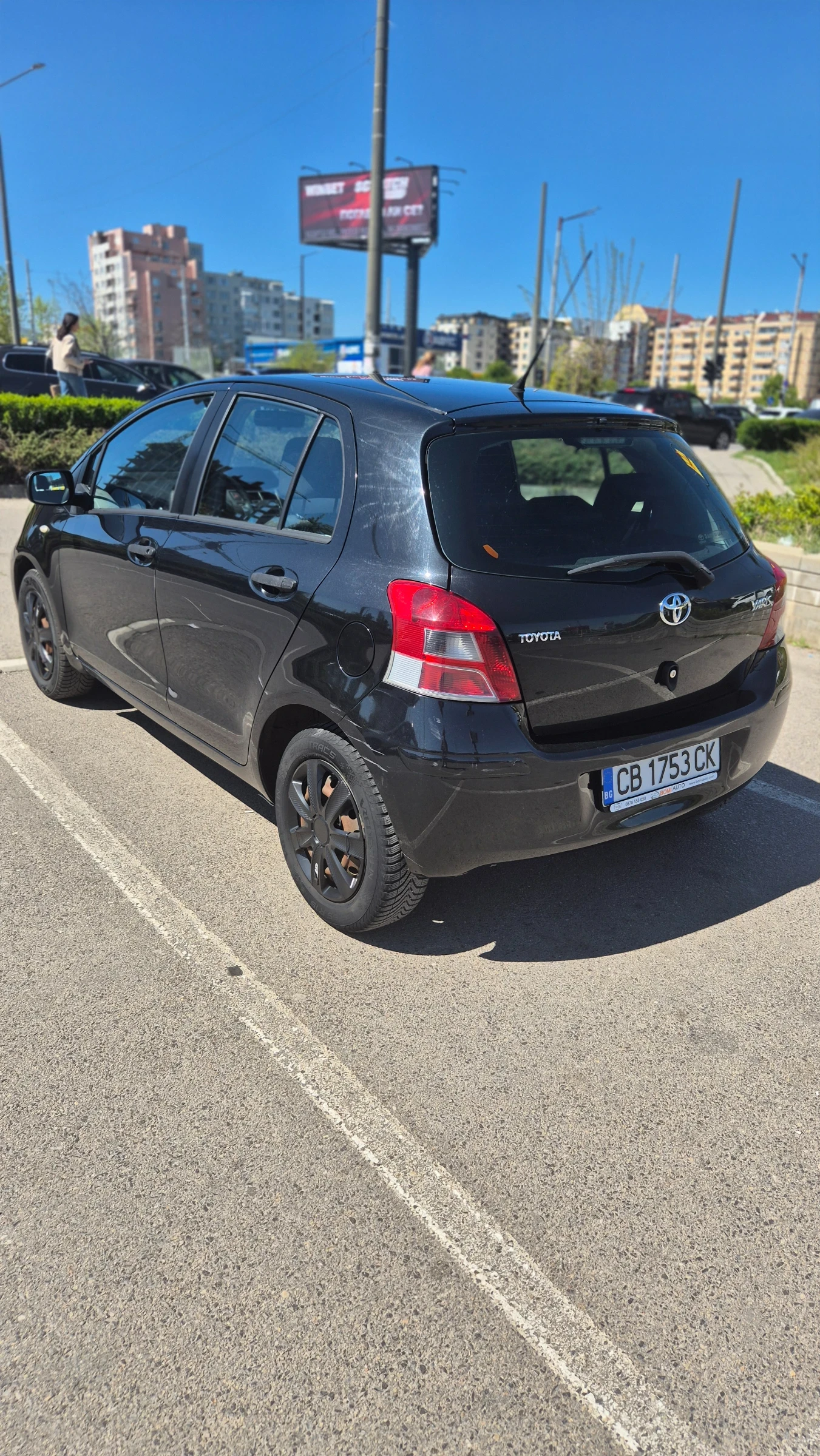Toyota Yaris 1.0VVT-1, снимка 3 - Автомобили и джипове - 54318020