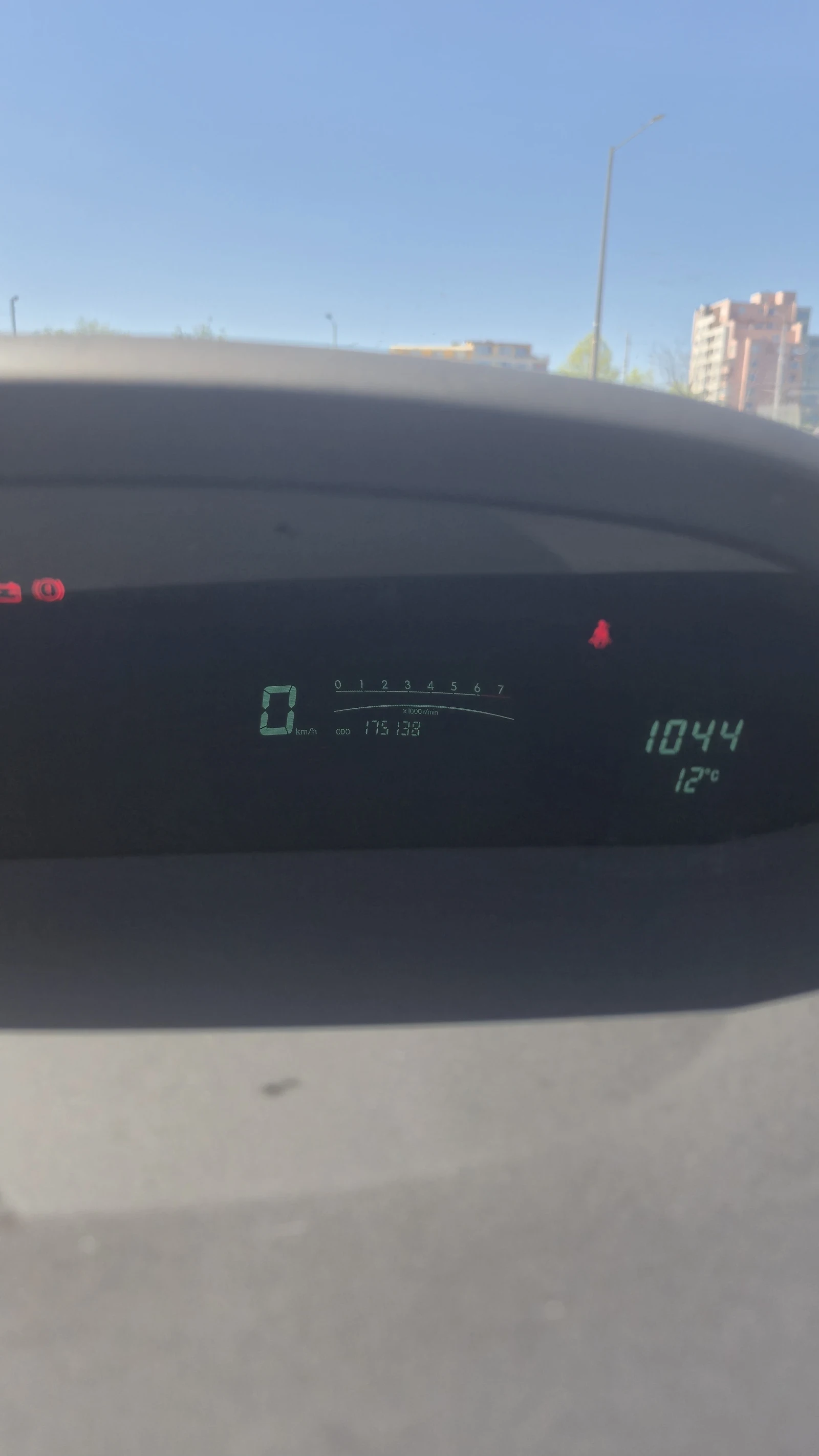 Toyota Yaris 1.0VVT-1, снимка 14 - Автомобили и джипове - 54318020