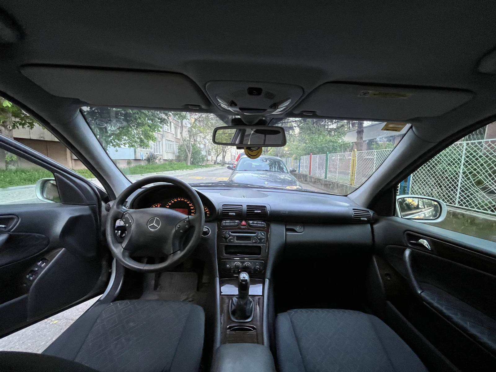 Mercedes-Benz C 200, снимка 11 - Автомобили и джипове - 54347984