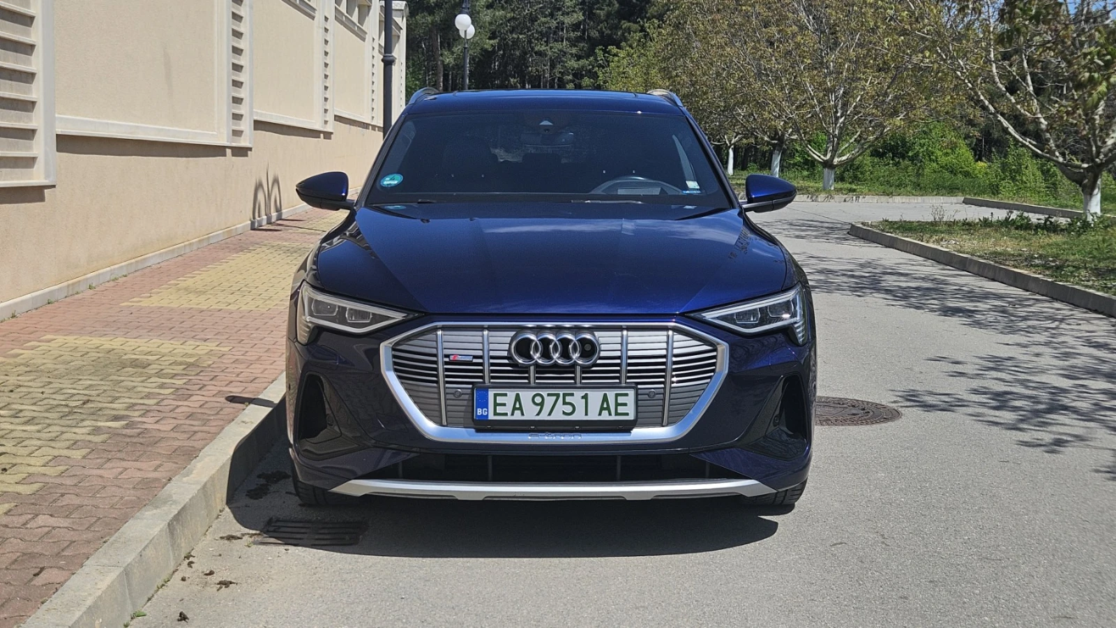 Audi E-Tron 55 | Гаранция | S - line | Голямата батерия, снимка 3 - Автомобили и джипове - 54370607