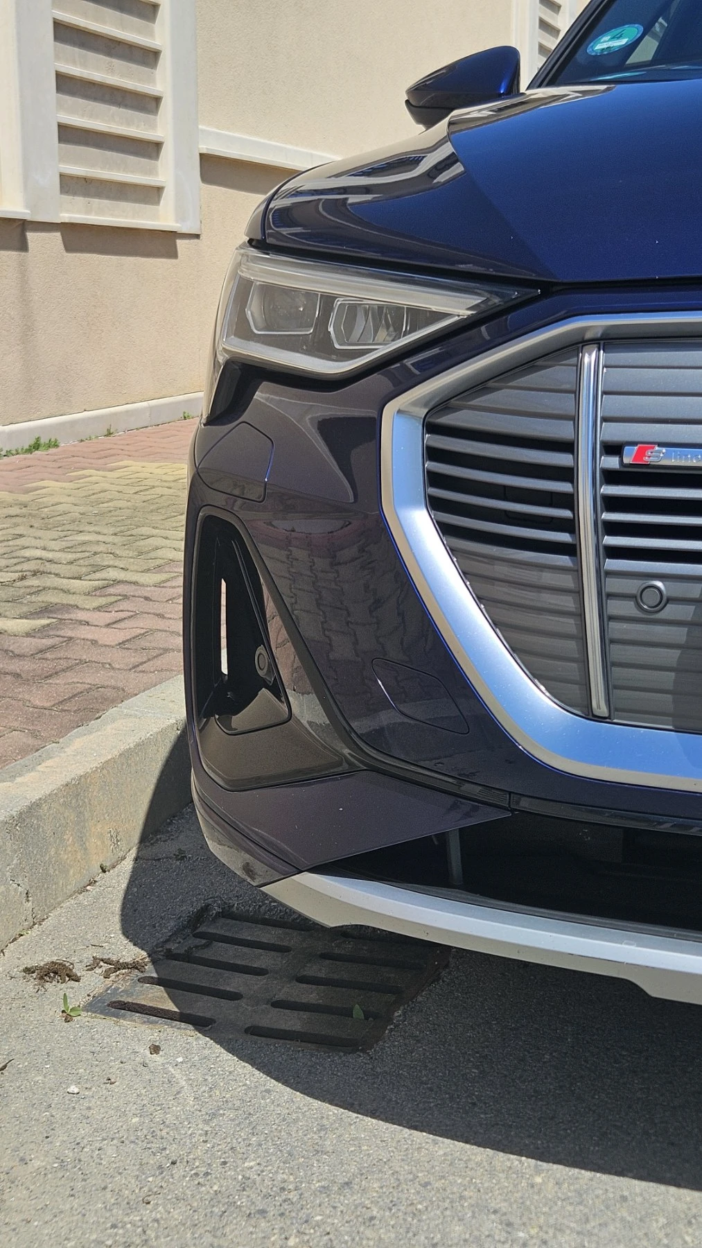 Audi E-Tron 55 | Гаранция | S - line | Голямата батерия, снимка 4 - Автомобили и джипове - 54370607