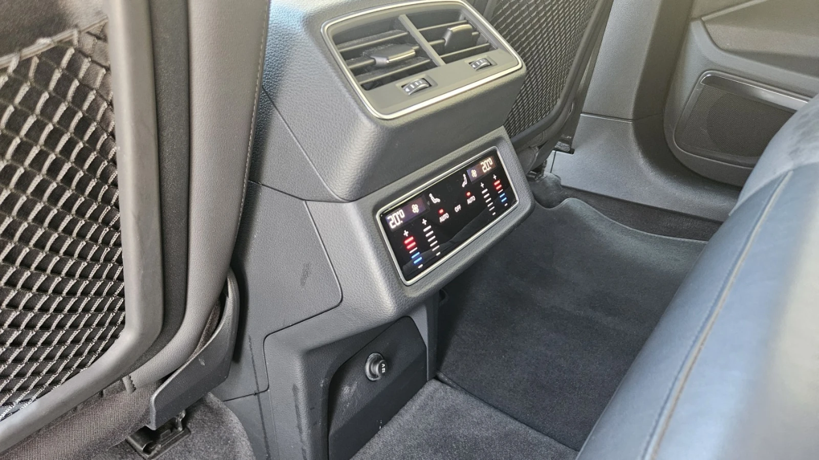 Audi E-Tron 55 | Гаранция | S - line | Голямата батерия, снимка 11 - Автомобили и джипове - 54370607