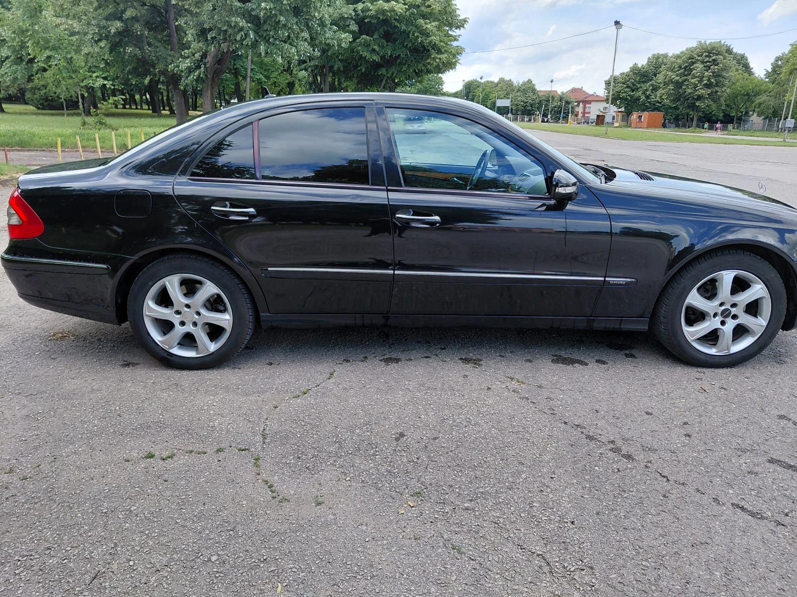 Mercedes-Benz E 280, снимка 5 - Автомобили и джипове - 54792300